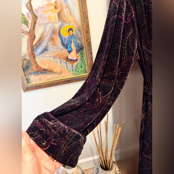 Ralph Lauren Black and Purple Velvet Robe - Picture 3 of 5